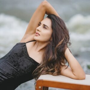 Sindhu Lokanath Instagram - Masakkali time🖤

DOP- @kuma__photography 
MUA- @makeup_by_harshitha_ 
Outfit-@udupu__