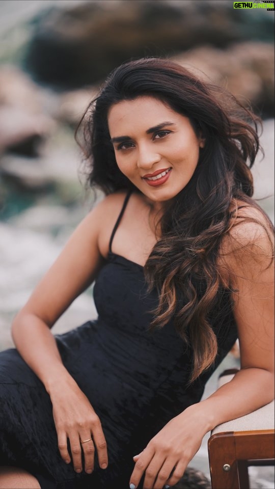 Sindhu Lokanath - 7K Likes - Awesomely Flawsome🖤

DOP @kuma__photography 
MUA @makeup_by_harshitha_ 
Outfit @udupu__

#ɪɴsᴛᴀɢʀᴀᴍʀᴇᴇʟs #viral #viralreels #viralsong🔥❤️🤙🤙😍😍😘😘