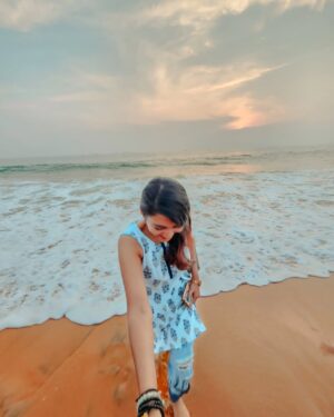 Snisha Chandran Instagram - 💞 ഒരു തെമ്മാടി കൂട്ടിനുണ്ടേ 💞😌....... 🧿✨
.
.
.
#friendship #friends #bestfriends 
#girlfriend #instagood