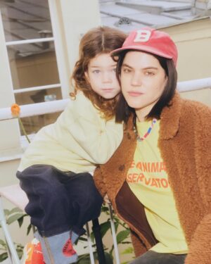 Soko Instagram - Nothing in the world i love more than being your mom. Being yours. ♾️ ❤️ ♾️ 
Infinite love to all moms who hold down the forts, especially the single mamas doing it all on their own 💪. We got this !