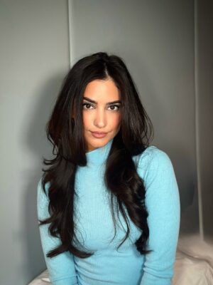 Sol Rodriguez Instagram - 🩵 glam look for my romcom by @cassidyherrera 🦋