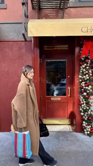 Son Tae-young Instagram - 🎄🤍