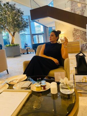Sonia Kapur Instagram - Andaz apna zamaane ko dikhaana hai ❤️