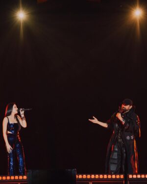 Sonia Kapur Instagram - Jai MATADI Let’s Rock 🙏❤️ delhi you were historic amazing , love you  all ❤️❤️❤️❤️❤️ #capmaniatour