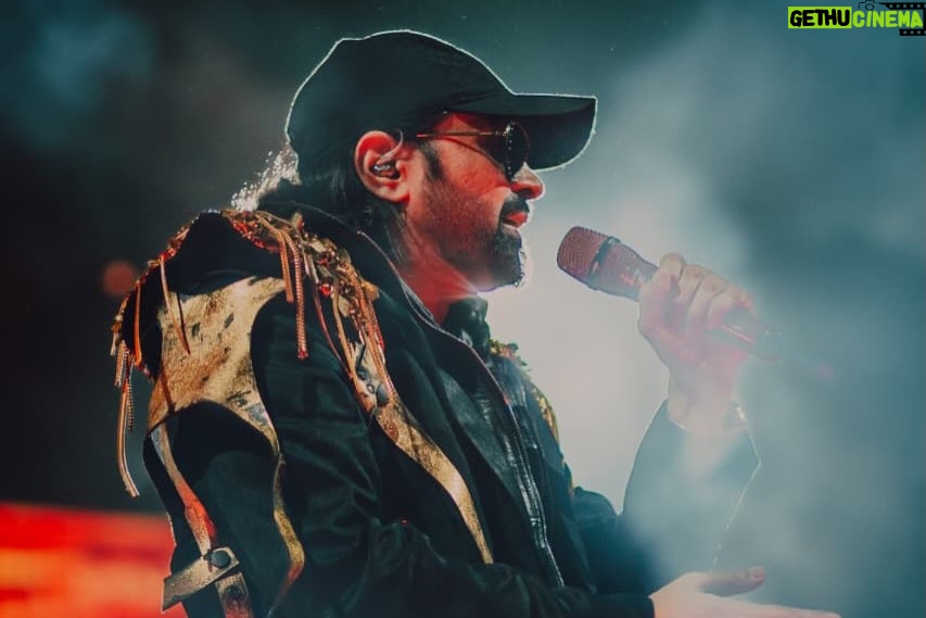 Sonia Kapur - 261.3K Likes - #DUBAI #CAPMANIATOUR #HISTORIC AFTER #MUMBAI #DELHI AHMEDABAD  CAP MANIA TOUR Got so much love from DUBAI 🙏❤️ @soniakapoor06 @saregama_official @pavnasportsandentertainment