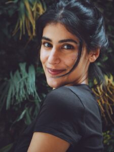Actress Sonia Rathee HD Photos and Wallpapers October 2025