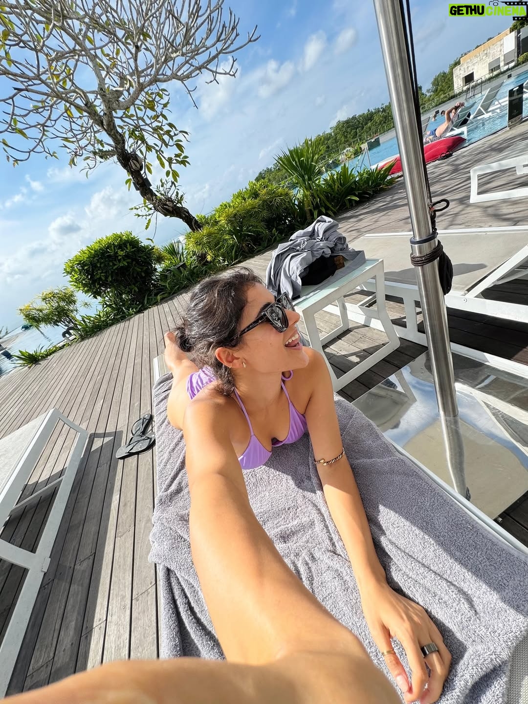 Sonia Rathee - 13.7K Likes - This and not a care in the world🏖

#beach #vacation #happyheart