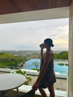 Sonia Rathee Instagram - This and not a care in the world🏖

#beach #vacation #happyheart