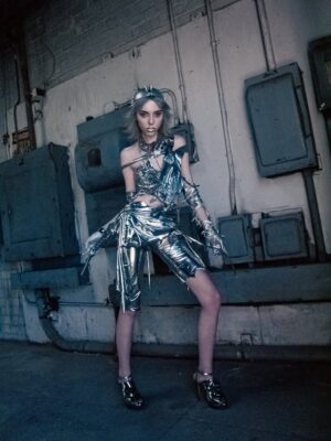Sophie Luborsky Instagram - spiderwebs mv look 1