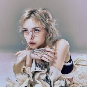 Sophie Luborsky Instagram - spiderwebs. oct 31st 🕷️pre save in bio

i posted it in my discord a while back and have received requests about it ever since so this is for you powerpuffs. it’s also favourite song ive ever made. cant wait. love you <3