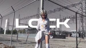 Sophie Luborsky Instagram - popoff 🇨🇦🤍
out now
@sopr3tty
#reels #music #dancemusıc #charlixcx #sophiepowers