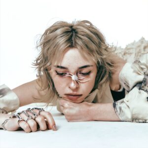 Sophie Luborsky Instagram - spiderwebs. oct 31st 🕷️pre save in bio

i posted it in my discord a while back and have received requests about it ever since so this is for you powerpuffs. it’s also favourite song ive ever made. cant wait. love you <3
