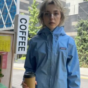 Sophie Luborsky Instagram - spiderwebs. oct 31st 🕷️pre save in bio
i posted it in my discord a while back and have received requests about it ever since so this is for you powerpuffs. it’s also favourite song ive ever made. cant wait. love you <3