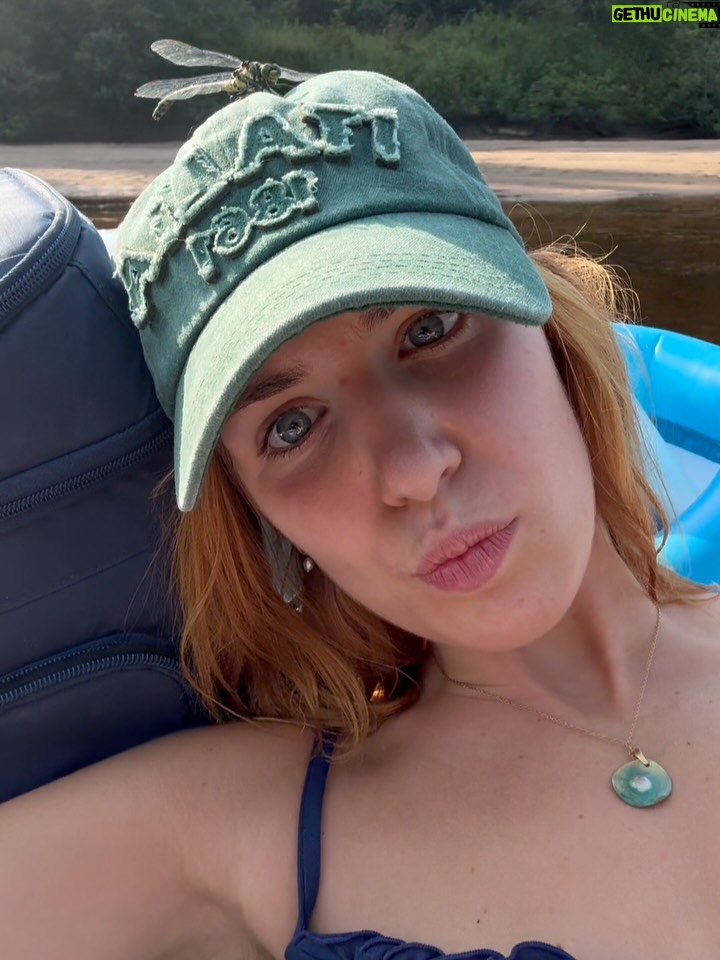 Sophie Nélisse - 60.8K Likes - Just a girl overly excited about her homemade blueberry pie and her new dragonfly friend
