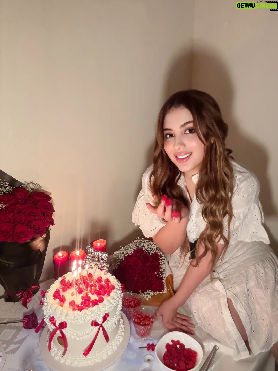 Souhila Ben Lachhab - 16.5K Likes - It’s my birthday 09/11/2025 🎂🥰❤️ with my sisters @tifa_coif @imane_mouny_ben_lachhab @narjin254 @jihan_fakani.officielle 

Thanks for @mia_cake_dz 🩷

@miss_djina_luxury 🩷 

#birthday #souhilabenlachhab #sahou_ldt #algeria #dz #الجزائر #سهيلة_بن_لشهب