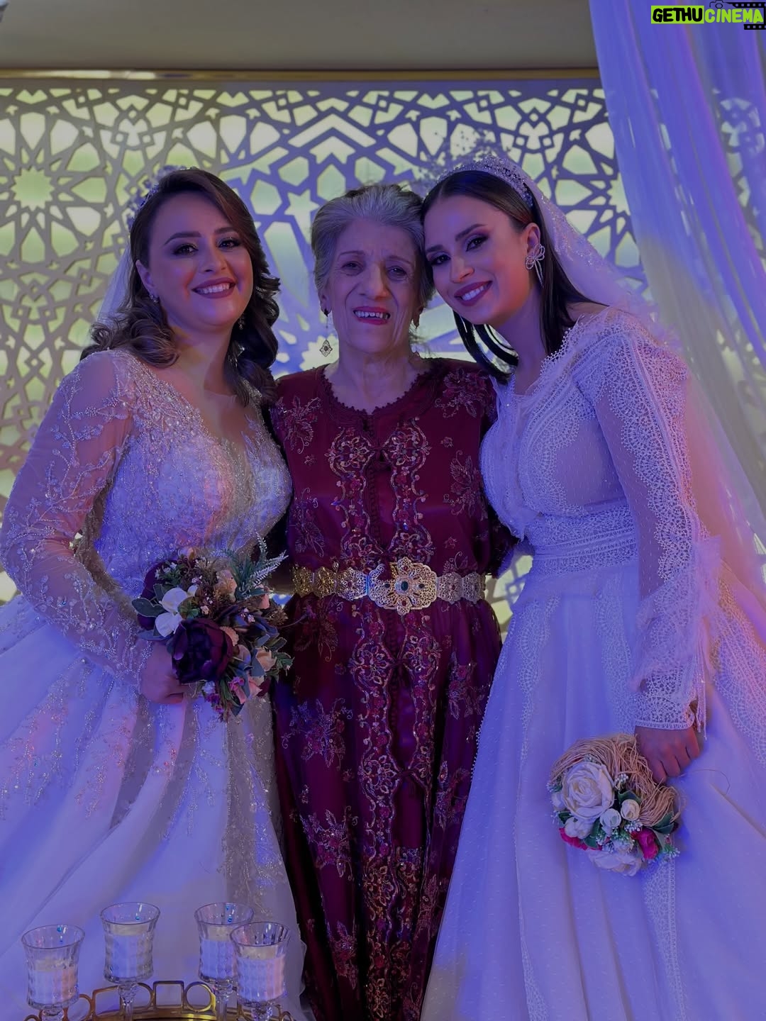 Souhila Mallem - 188.8K Likes - كان لي شرف العمل مع الأيقونة بيونة
المرأة اللي عمرها ما بخلت علينا بالضحكة والبهجة
جميلة القلب، ضحكنا مع بعض في كواليس دار البهجة ، أخو البنات وتشاركنا لحظات ما تتنساش
صادقة في كل كلمة، وبصمتها تبقى دايماً في قلوبنا 
الله يرحمك بيونة ♥️ 🤲🏻