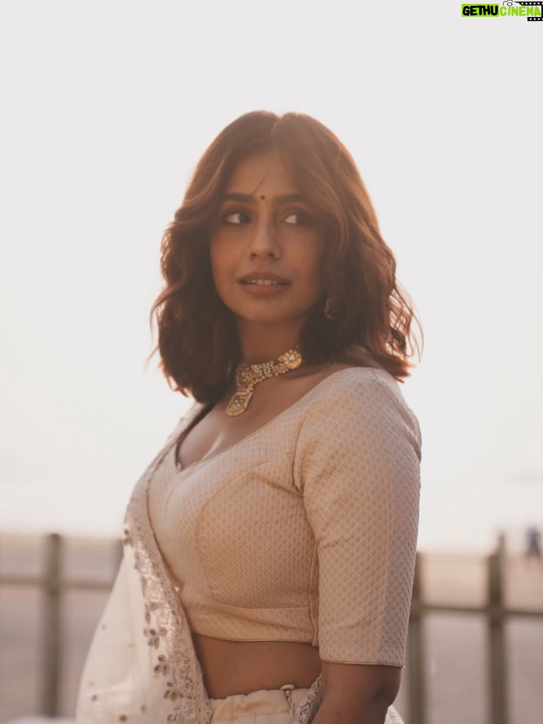 Srishti Ganguli Rindani - 81.4K Likes - Dulha Dulhan ko second priority because @lala_photuwale made me look so pretty. 😍

Congratulations to the new badi bahu of the family @parmarchaitally. I love you and sorry about @88meta. He’ll get better. 

Last picture is an appreciation post for my husband @iambhaveshmehta who’s doing cute things like helping nanaji to walk down the mandap. #paneerpost

Also my cutest Daadu @samir.ganguli.18’s film song for extra paneer. ♥️