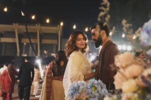 Srishti Ganguli Rindani Instagram - Dulha Dulhan ko second priority because @lala_photuwale made me look so pretty. 😍

Congratulations to the new badi bahu of the family @parmarchaitally. I love you and sorry about @88meta. He’ll get better. 

Last picture is an appreciation post for my husband @iambhaveshmehta who’s doing cute things like helping nanaji to walk down the mandap. #paneerpost

Also my cutest Daadu @samir.ganguli.18’s film song for extra paneer. ♥️