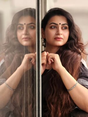 Sruthi Lakshmi Instagram - 🖤🤍🖤🤍🖤🤍🖤🤍🖤🤍🖤