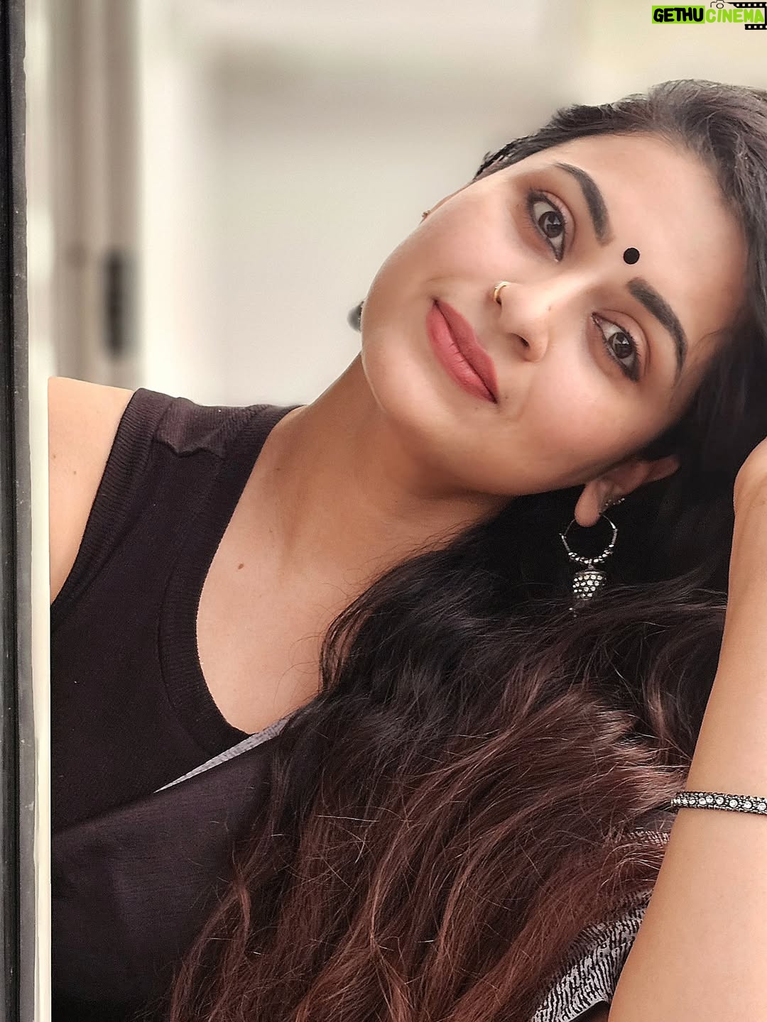Sruthi Lakshmi - 9K Likes - 🖤🤍🖤🤍🖤🤍🖤🤍🖤🤍🖤