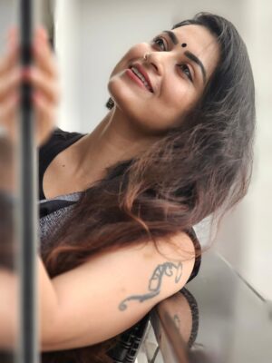 Sruthi Lakshmi Instagram - 🖤🤍🖤🤍🖤🤍🖤🤍🖤🤍🖤