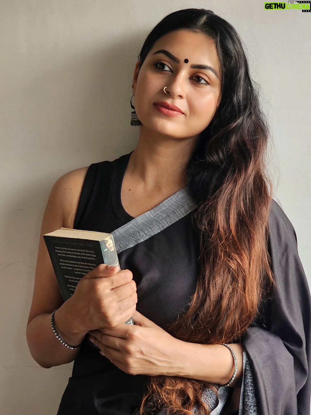 Sruthi Lakshmi - 9K Likes - 🖤🤍🖤🤍🖤🤍🖤🤍🖤🤍🖤
