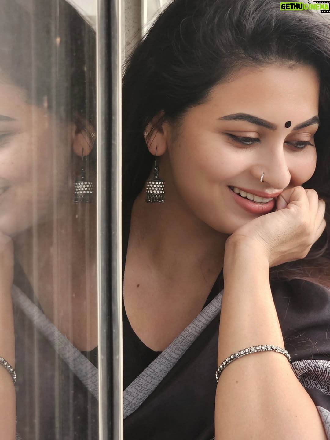 Sruthi Lakshmi - 9K Likes - 🖤🤍🖤🤍🖤🤍🖤🤍🖤🤍🖤