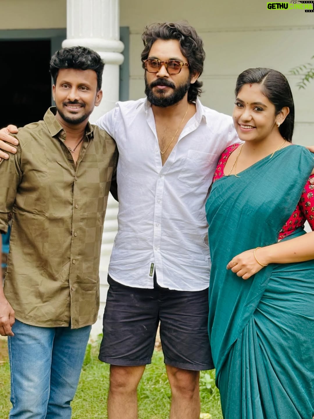 Sruthi Shanmuga Priya - 46.9K Likes - The favourite SWAG team ✨ most awaited  blast episodes for u in Moondru Mudichu coming very soon. Keep watching and supporting 🤟🏻
@niyazj_official @senthil_k_actor