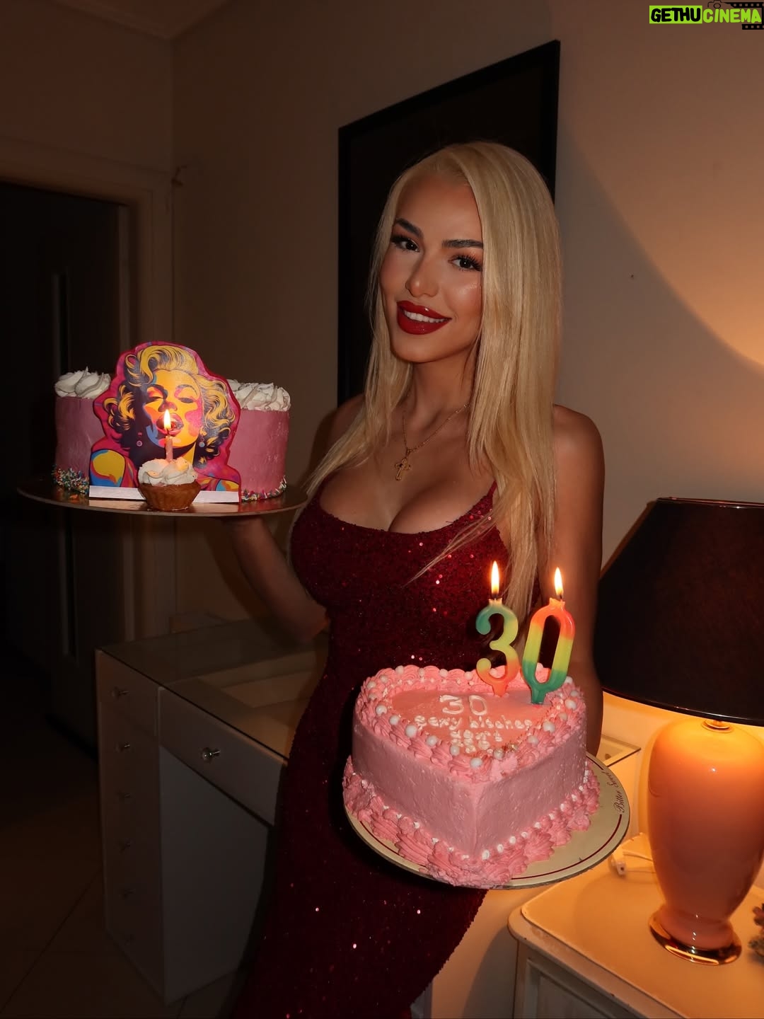 Stella Mizeraki - 7.1K Likes - Blessed and happy, birthday girl 💖
