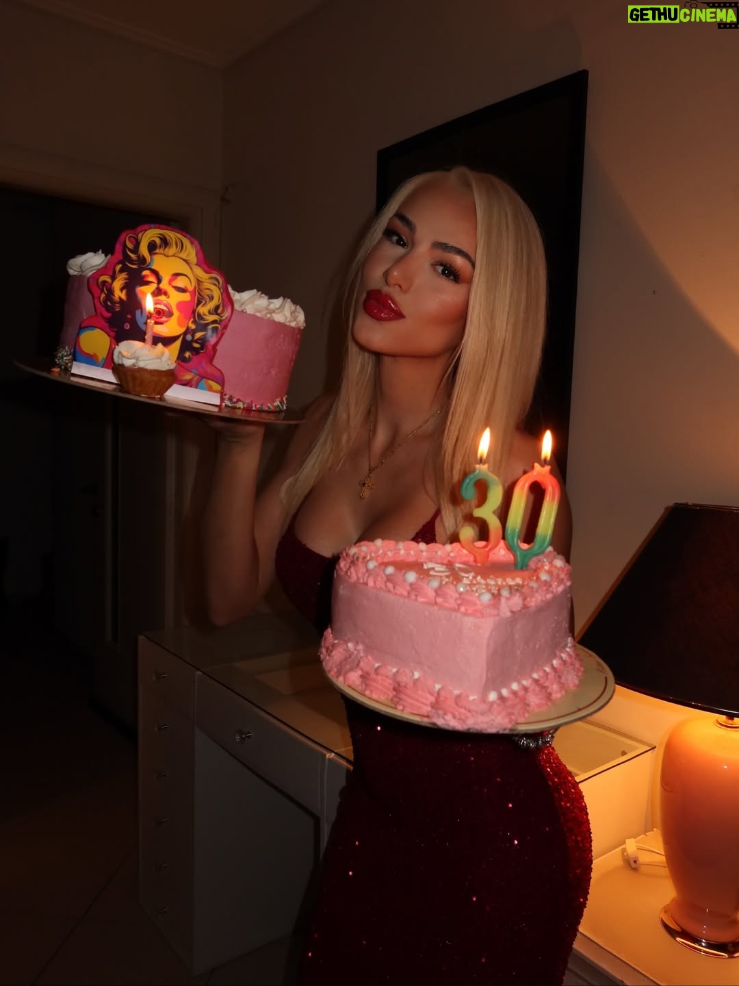 Stella Mizeraki - 7.1K Likes - Blessed and happy, birthday girl 💖