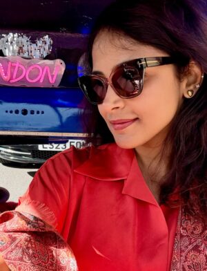 Subiksha Instagram - Cheers, London! 🇬🇧

#london #londondiaries #travel #subikshakrishnan