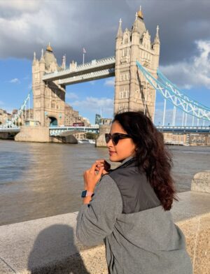 Subiksha Instagram - Cheers, London! 🇬🇧

#london #londondiaries #travel #subikshakrishnan