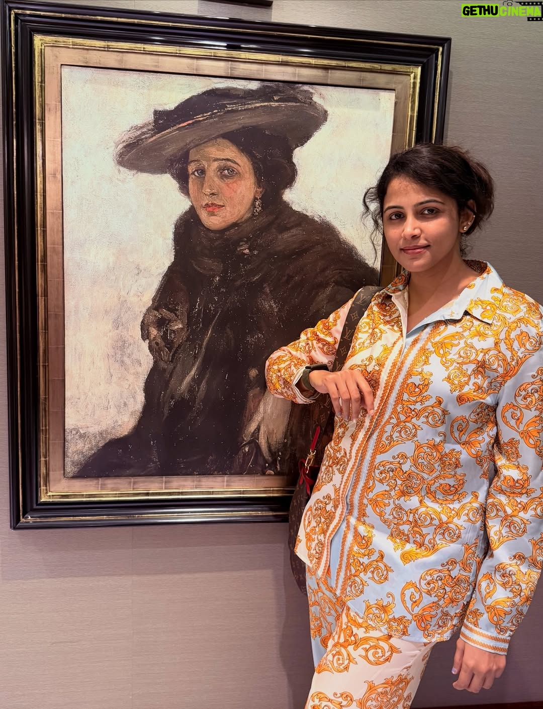 Subiksha - 1.8K Likes - Cheers, London! 🇬🇧

#london #londondiaries #travel #subikshakrishnan
