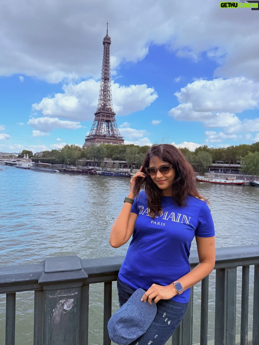 Subiksha - 1.8K Likes - A little ‘bonjour’ goes a long way 💙
#paris