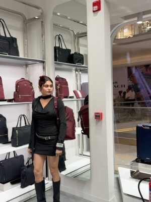 Sudeshna Biswas Instagram - Where journeys begin with style ✨

Celebrating the grand launch of @TUMIIndia at Quest Mall, Kolkata. #StyleMeetsAdventure

@tumitravel @ajioluxe @reliancebrandsltd
#TUMI #TUMIIndia #AD
