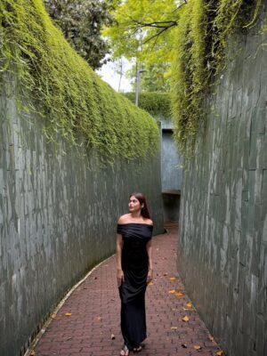Sudeshna Biswas Instagram - That iconic place in Singapore 🇸🇬

Architecture 🫡

(Singapore photoshoot places, Singapore diaries)