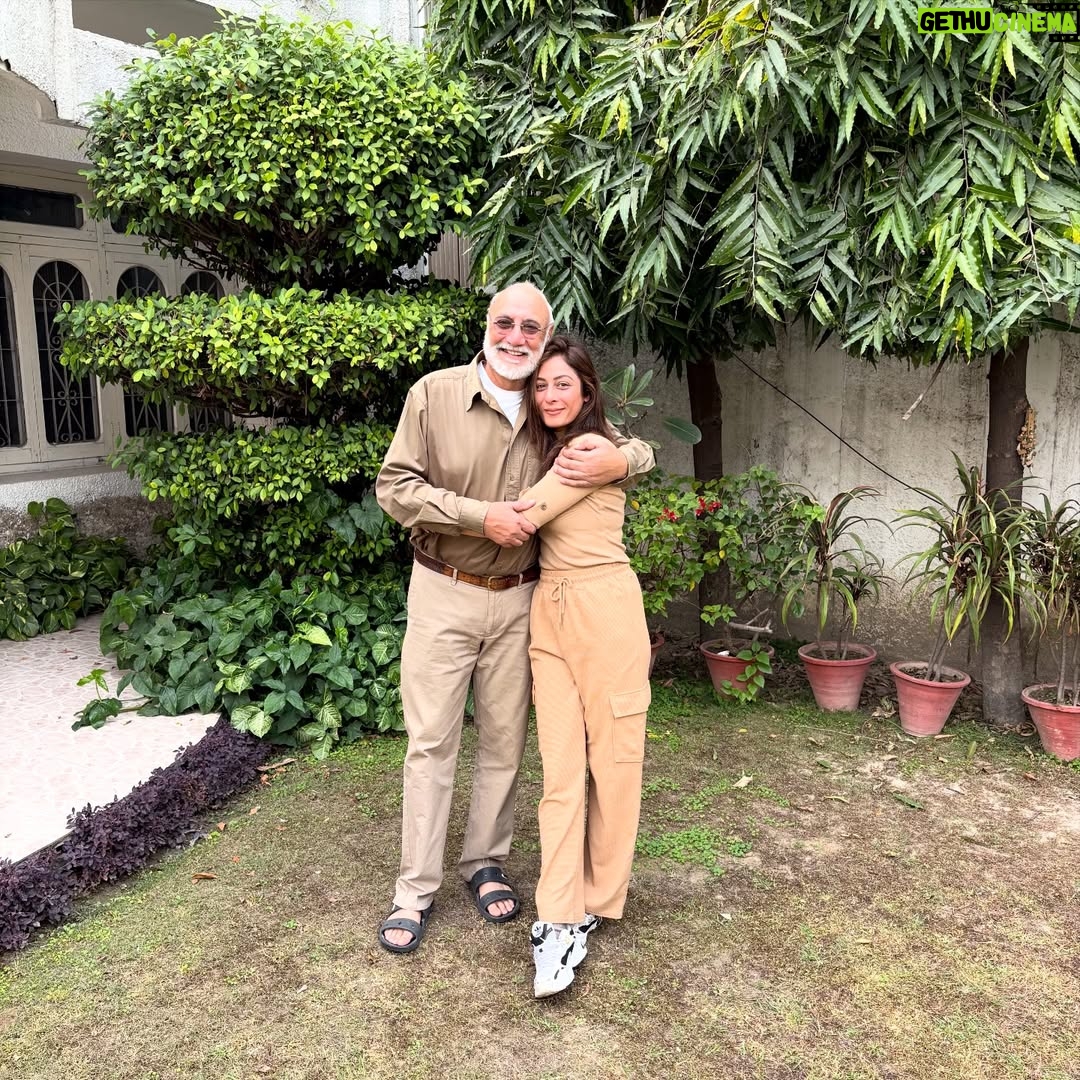 Sukhmani Sadana - 1.7K Likes - The family that loves to hug (@sadanajaspal @sukhmanisadana @punnichadha ,Taya ji, Ami & Begum) and the one member who loves to flex 😜 (@sadanasanjeet ) 

#latergram #homesweethome #latergram #sadana #amritsar #punjab #sadana
