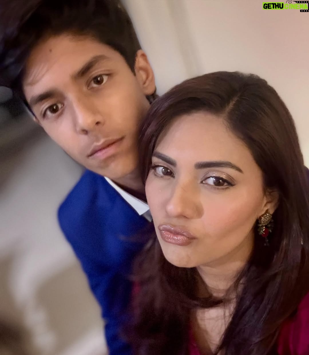 Sunita Marshall - 32.3K Likes - Shaadi season has begun #decemberistaninkarachi 

@hassan.ahmedofficial
