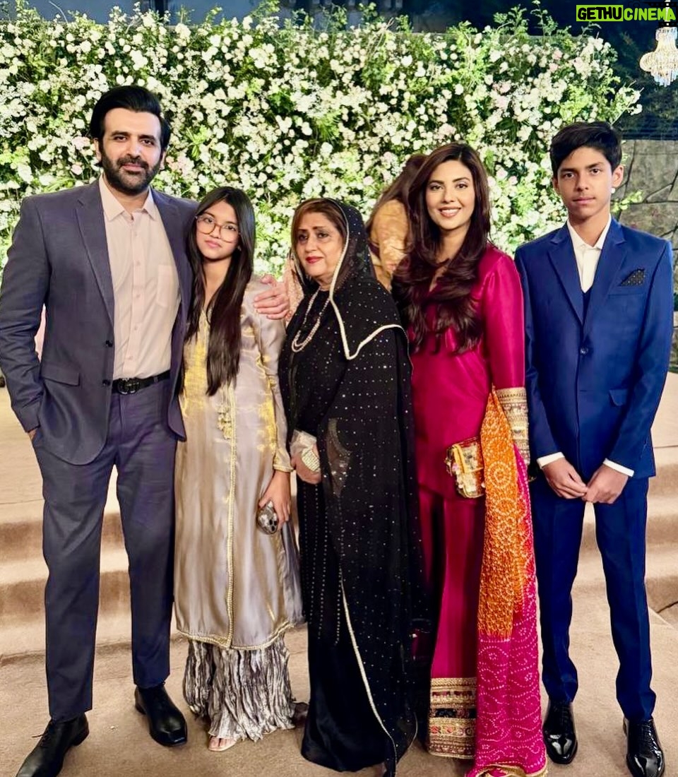 Sunita Marshall - 32.3K Likes - Shaadi season has begun #decemberistaninkarachi 

@hassan.ahmedofficial
