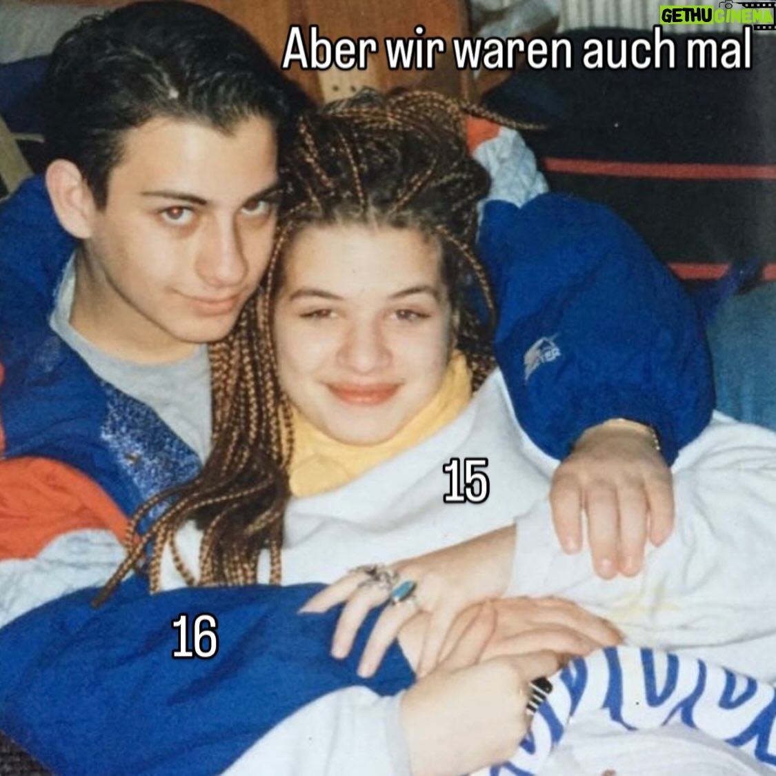 Susan Sideropoulos - 37.3K Likes - Sonst verpasse ich ja alle InstaTrends, doch den mache ich mal mit 😜🤗

Wie lang war oder ist deine längste Beziehung?

Bild 1
#photocredit @liesafuchs 📸
Bild 2
Feriencamp - unser erstes Bild ❤️
#MyFirstLoveWillBeMyLast

#trend #couple #coupletrend #love #lovestory