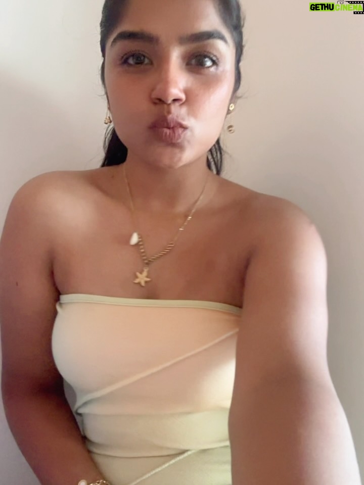 Suveta Shrimpton - 5.8K Likes - Just out here being the main character 🍃
.
.
#aurovilledays #chilling #explorintheworld #suveta #suvetashrimpton