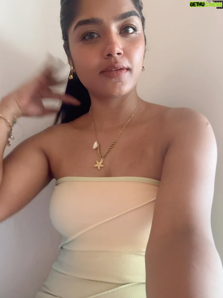 Suveta Shrimpton - 5.8K Likes - Just out here being the main character 🍃
.
.
#aurovilledays #chilling #explorintheworld #suveta #suvetashrimpton