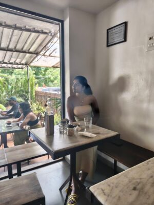 Suveta Shrimpton Instagram - Just out here being the main character 🍃
.
.
#aurovilledays #chilling #explorintheworld #suveta #suvetashrimpton