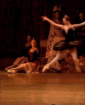 Svetlana Zakharova Instagram - @svetlana_zakharova_official 😍