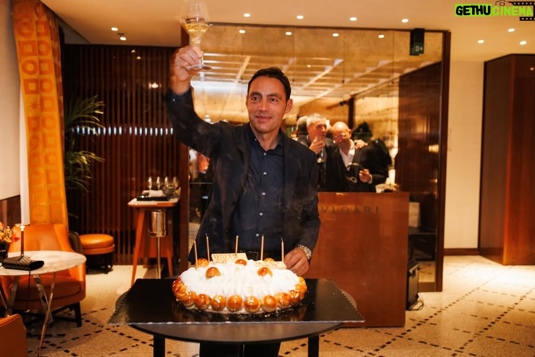 Sveva Alviti - 3K Likes - I meravigliosi 50 anni di mio marito ♥️Grazie a tutti, grazie @bvlgarihotelroma per farci sentire sempre a casa. Amore mio ti amo 

Special cake by @romanengo1780 una delle torte più buone mai mangiate. Grazie per esserci sempre.