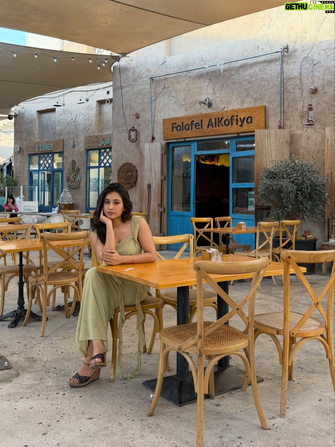Swetha Venugopal - 18.5K Likes - Walking through Al Seef felt truly special. Every little shop had its own charm and the entire place carried the soul of old Dubai. From the vintage stores to the earthy textures of the buildings, it felt like stepping back in time and seeing how the city once was. The cafes  tucked away in quiet corners made the experience even better, giving you a moment to slow down and just take it all in. It was calm, beautiful, and full of character. Such a lovely way to experience Dubai’s heritage and culture. I genuinely enjoyed every moment.

#AlSeefDubai #DubaiDiaries #OldDubai @dubai  @visit.dubai DubaiHeritage TravelDubai DubaiVibes WanderDubai TravelMoments ExploreDubai VintageVibes DubaiCulture TravelExperience DubaiAesthetic