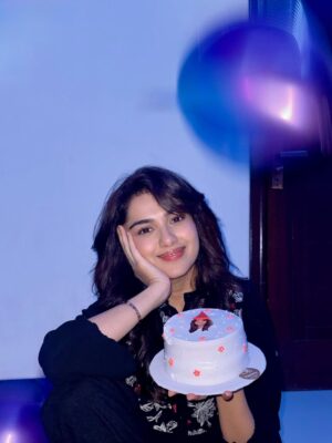 Syeda Tuba Anwar Instagram - WHO did this?? 😂♥️🤭 #prebirthday