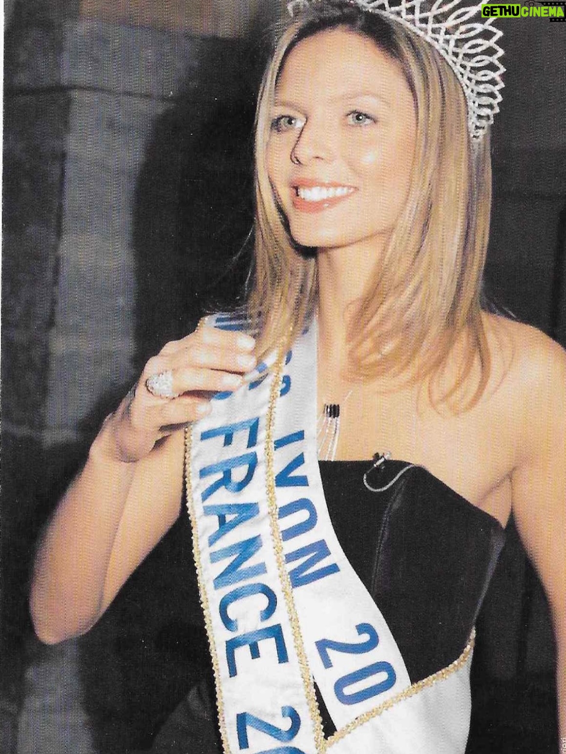 Sylvie Tellier - 14.2K Likes - ✨ 8 décembre, Fête des Lumières… et mon “misversaire” ✨
Il y a 24 ans jour pour jour, ma vie basculait. Une aventure incroyable commençait.
Rien n’aurait été possible sans vous. Vos messages, votre fidélité, votre bienveillance, votre confiance… vous avez littéralement changé ma vie. Alors aujourd’hui, je dis simplement : merci 🤍

Et ce week-end, l’émotion était encore au rendez-vous avec l’élection de Miss France… Le temps passe, mais la magie reste ✨
Vous avez regardé l’élection ?
📷 @bendecoin