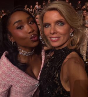 Sylvie Tellier Instagram - ✨Jolie marraine @camillecerf 
belle famille @missfranceoff 
Māuruuru Tahiti !
Heureuse de voir Camille accompagner Hinaupoko avec toute sa bienveillance et sa lumière. Une très belle transmission✨