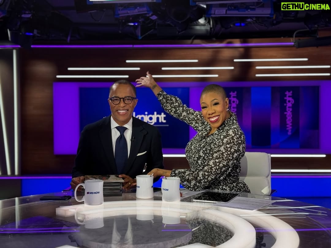 Symone Sanders - 1.4K Likes - So much news tonight, but let’s take a moment to CELEBRATE @capehartj for a truly phenomenal special with Mrs. Obama!! Kudos to the entire @msnowevents team. It’s was a hopeful and engaging conversation. 

It was a bright spot in what has been (and continues to be) a grueling and gut wrenching news cycle. ❤️🙏🏾